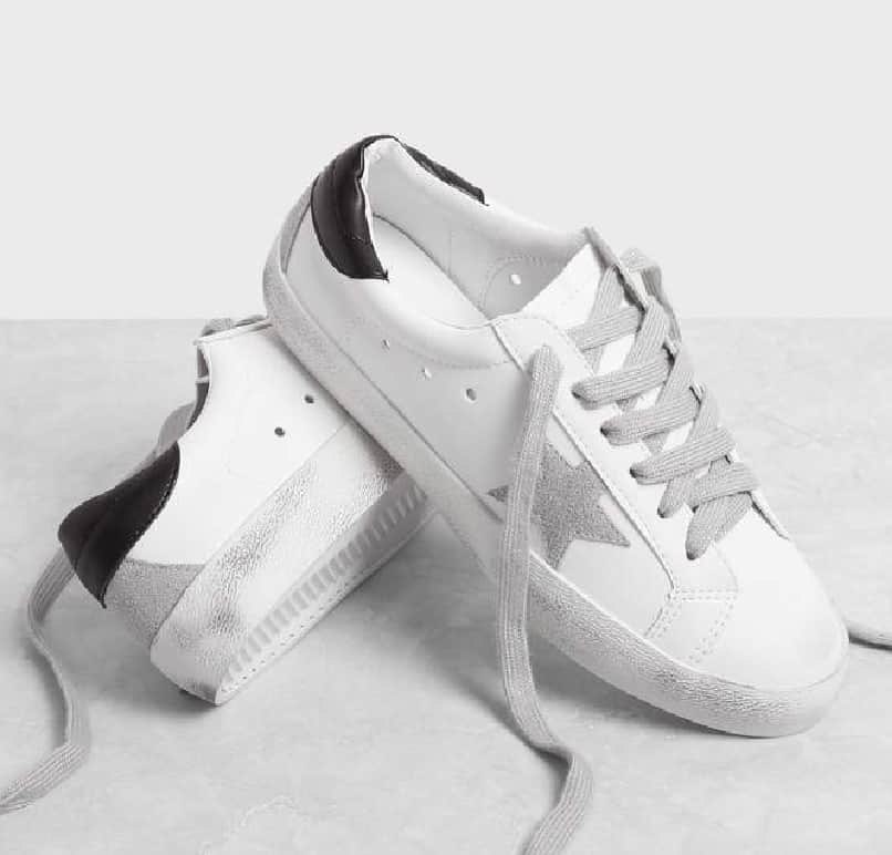 Star Pattern Lace Up Sneakers